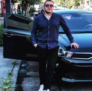 Meet your Posher, Ulises